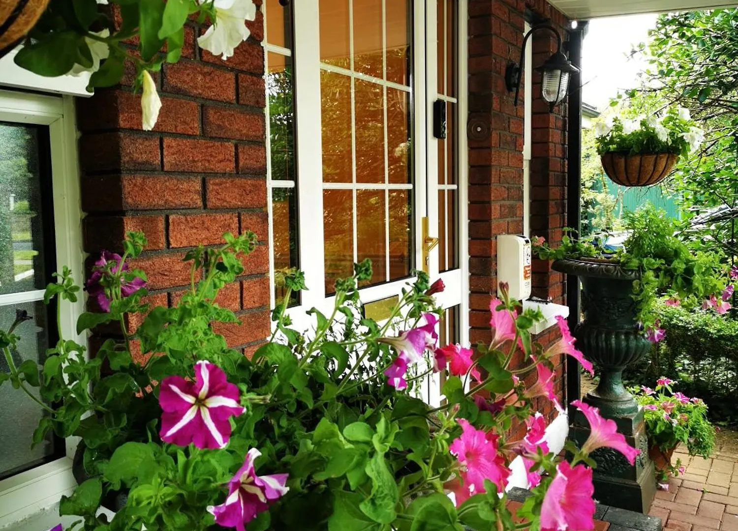 Balally House Shannon Bed & Breakfast