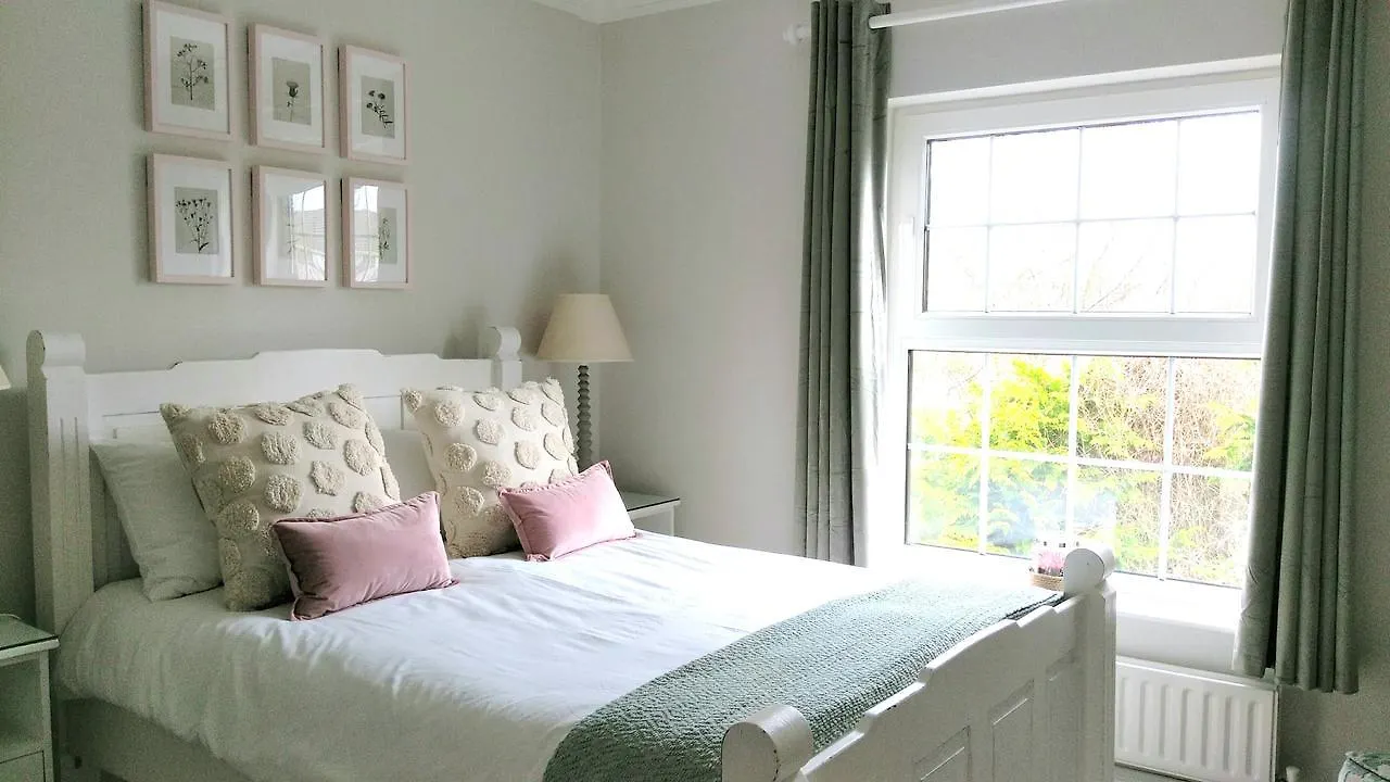 Balally House Shannon 3*,  Ireland